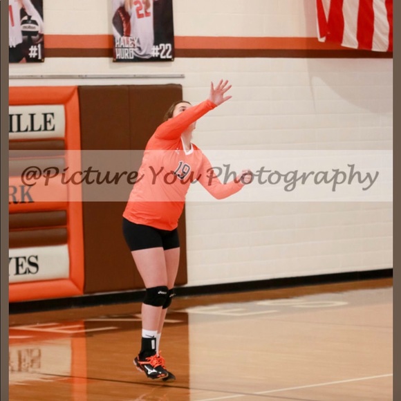 Meet your Posher, Madison - Picture 2 of 4